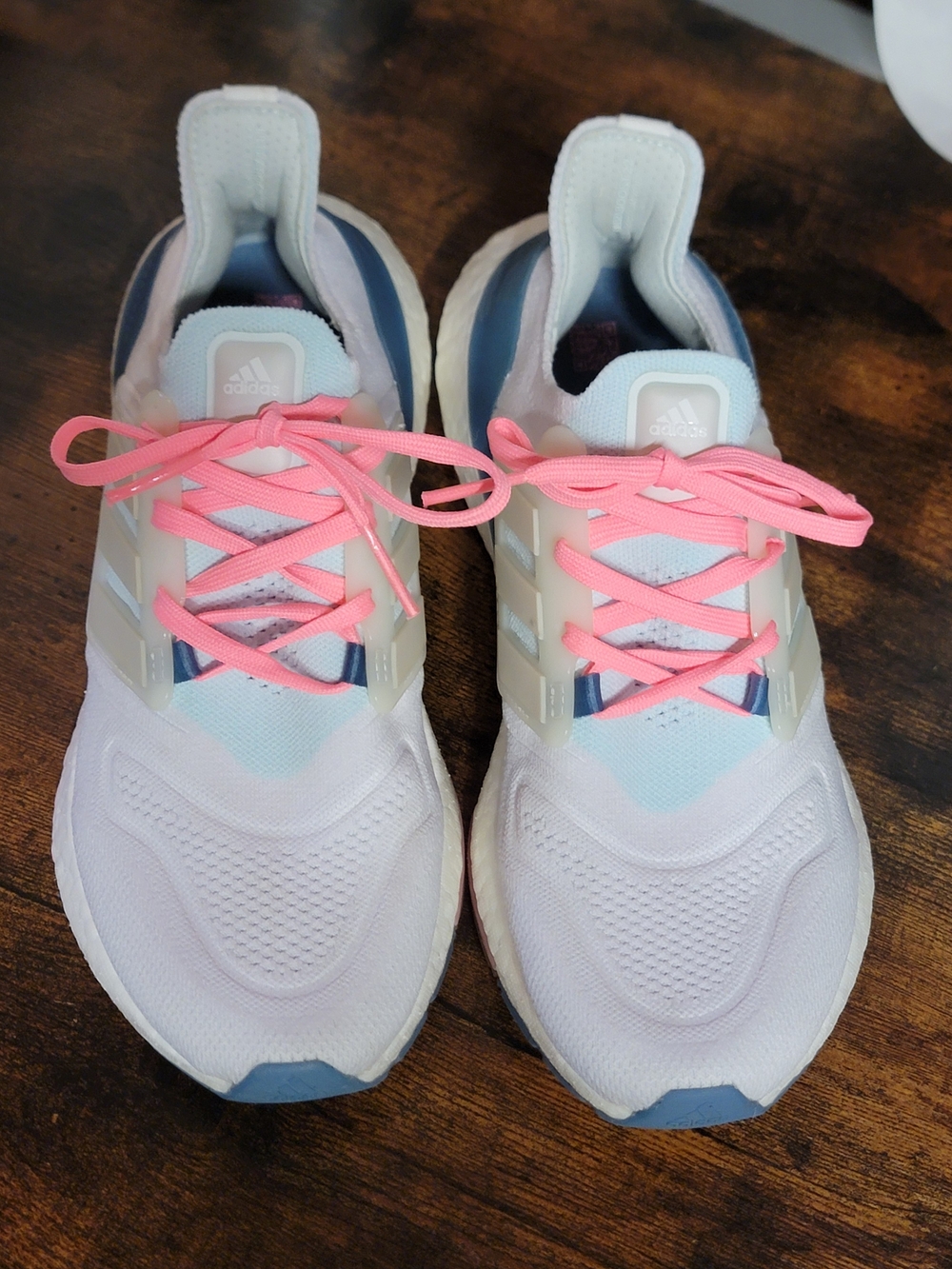 Adidas Ultraboost 22 In White Almost Blue